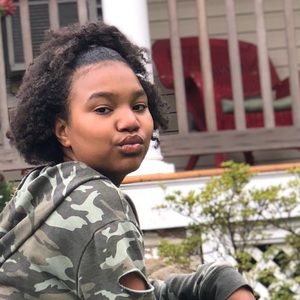 Meet your Posher, Madison